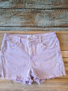 Zenana Outfitters Pastel Lilac Frayed Hem Denim Shorts. Medium